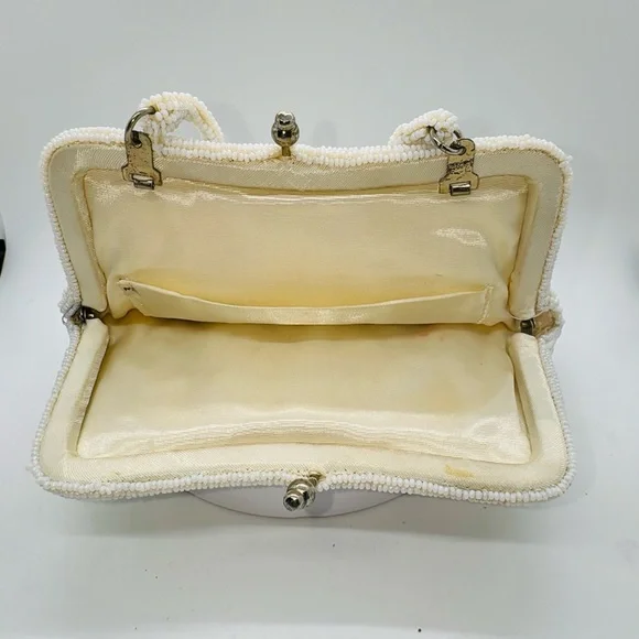 Vintage beaded purse.​ - Picture 3 of 6